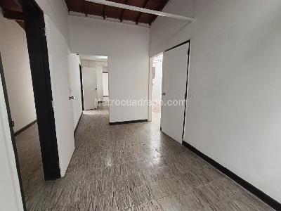 Casa de 4 alcobas en arriendo en Calasanz, Medellín, 245 m² · foto 12 de 20