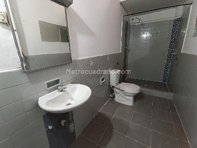 Casa de 4 alcobas en arriendo en Calasanz, Medellín, 245 m² · foto 15 de 20