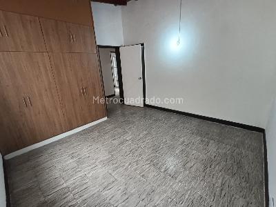 Casa de 4 alcobas en arriendo en Calasanz, Medellín, 245 m² · foto 16 de 20