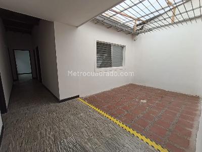 Casa de 4 alcobas en arriendo en Calasanz, Medellín, 245 m² · foto 18 de 20