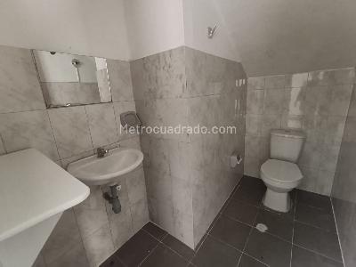 Casa de 4 alcobas en arriendo en Calasanz, Medellín, 245 m² · foto 20 de 20