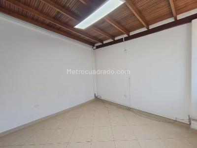 Casa de 5 alcobas en arriendo en Suramericana, Medellín, 180 m² · foto 14 de 20