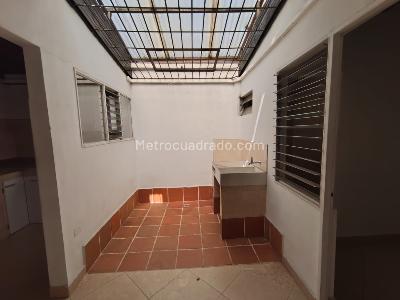 Casa de 5 alcobas en arriendo en Suramericana, Medellín, 180 m² · foto 17 de 20