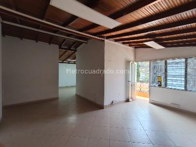 Casa de 5 alcobas en arriendo en Suramericana, Medellín, 180 m² · foto 2 de 20
