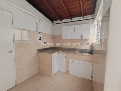 Casa de 5 alcobas en arriendo en Suramericana, Medellín, 180 m² · foto 5 de 20