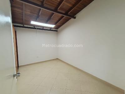 Casa de 5 alcobas en arriendo en Suramericana, Medellín, 180 m² · foto 9 de 20