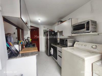 Apartamento de 3 alcobas en venta en Castropol, Medellín, 94 m² · foto 6 de 15