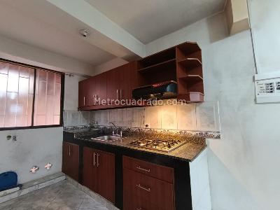 Apartamento de 3 alcobas en arriendo en Buenos Aires, Medellín, 50 m² · foto 2 de 15