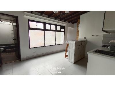 Apartamento de 2 alcobas en venta en Boston, Medellín, 72 m² · foto 2 de 12