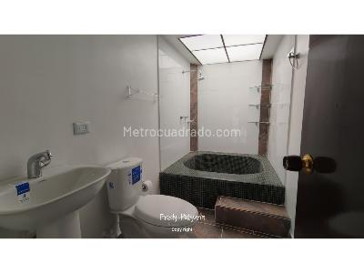 Apartamento de 2 alcobas en venta en Boston, Medellín, 72 m² · foto 8 de 12
