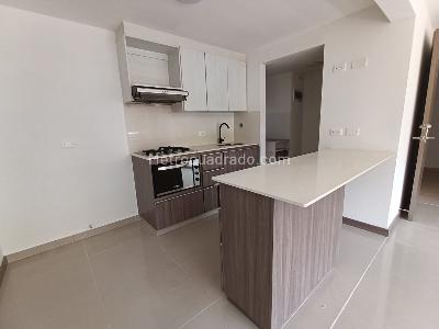Apartamento de 3 alcobas en arriendo en El Chingui, Envigado, 79 m² · foto 2 de 14