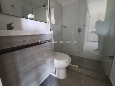 Apartamento de 3 alcobas en arriendo en El Chingui, Envigado, 79 m² · foto 12 de 14