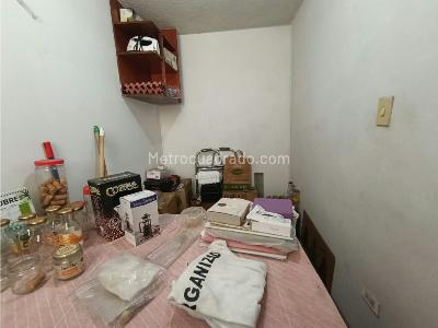 Apartamento de 2 alcobas en venta en Los Colores, Medellín, 86 m² · foto 18 de 20