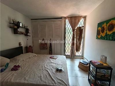 Apartamento de 2 alcobas en venta en Los Colores, Medellín, 86 m² · foto 3 de 20
