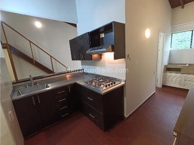 Apartamento de 4 alcobas en venta en Calasanz Parte Baja, Medellín, 77 m² · foto 4 de 19
