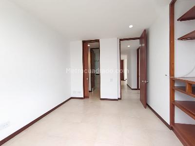 Apartamento de 3 alcobas en arriendo en Castropol, Medellín, 82 m² · foto 11 de 14