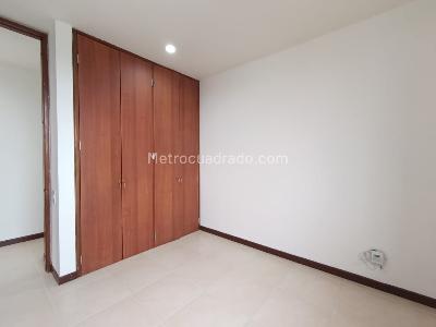 Apartamento de 3 alcobas en arriendo en Castropol, Medellín, 82 m² · foto 13 de 14