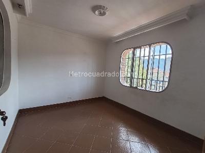 Casa de 4 alcobas en arriendo en Fatima Itagui, Itagüí, 216 m² · foto 5 de 20