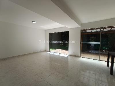 Casa de 3 alcobas en arriendo en Loma El Atravesado, Envigado, 212 m² · foto 11 de 20