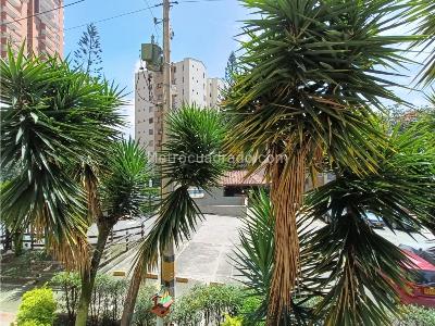 Apartamento de 3 alcobas en venta en Calasanz Parte Baja, Medellín, 70 m² · foto 2 de 20