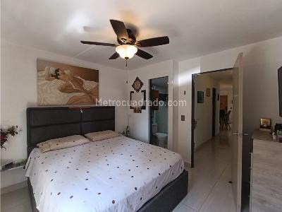 Apartamento de 3 alcobas en venta en Calasanz Parte Baja, Medellín, 70 m² · foto 11 de 20