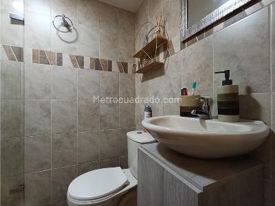 Apartamento de 3 alcobas en venta en Calasanz Parte Baja, Medellín, 70 m² · foto 14 de 20