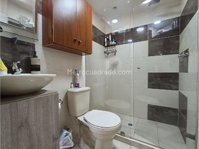 Apartamento de 3 alcobas en venta en Calasanz Parte Baja, Medellín, 70 m² · foto 15 de 20