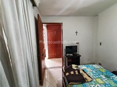 Apartamento de 3 alcobas en venta en Laureles, Medellín, 108 m² · foto 10 de 20