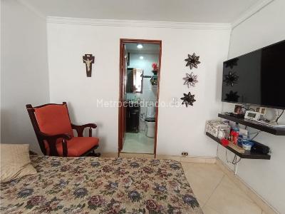 Apartamento de 3 alcobas en venta en Laureles, Medellín, 108 m² · foto 11 de 20