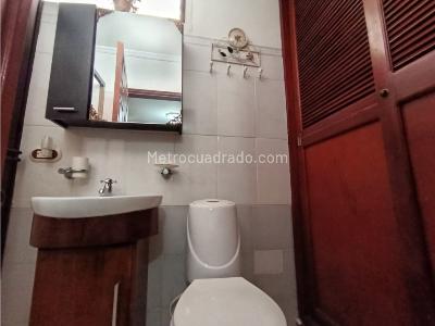 Apartamento de 3 alcobas en venta en Laureles, Medellín, 108 m² · foto 18 de 20