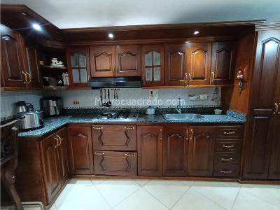 Apartamento de 3 alcobas en venta en Laureles, Medellín, 108 m² · foto 8 de 20