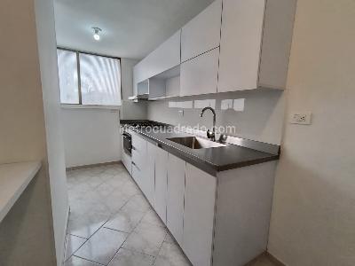 Apartamento de 3 alcobas en arriendo en La Frontera, Medellín, 85 m² · foto 3 de 12