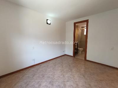 Apartamento de 3 alcobas en arriendo en El Tesoro, Medellín, 75 m² · foto 10 de 20