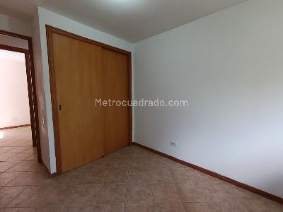 Apartamento de 3 alcobas en arriendo en El Tesoro, Medellín, 75 m² · foto 14 de 20