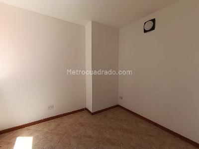 Apartamento de 3 alcobas en arriendo en El Tesoro, Medellín, 75 m² · foto 16 de 20