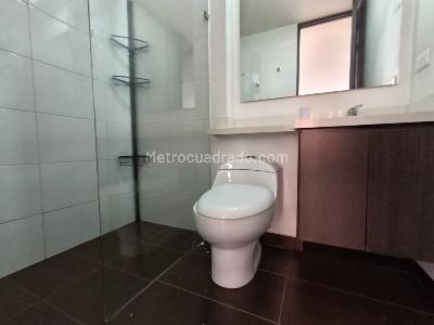 Apartamento de 2 alcobas en arriendo en Altos Del Poblado Cola Del Zorro, Medellín, 67 m² · foto 11 de 12