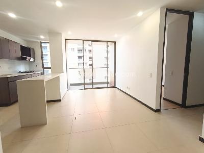 Apartamento de 2 alcobas en arriendo en Altos Del Poblado Cola Del Zorro, Medellín, 67 m² · foto 3 de 12