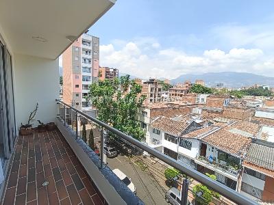 Apartamento de 3 alcobas en arriendo en Rosales, Medellín, 90 m² · foto 3 de 20
