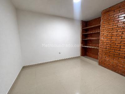 Casa de 3 alcobas en arriendo en San Bernardo, Medellín, 80 m² · foto 3 de 12