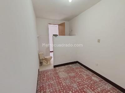 Casa de 4 alcobas en arriendo en La Floresta, Medellín, 200 m² · foto 16 de 16