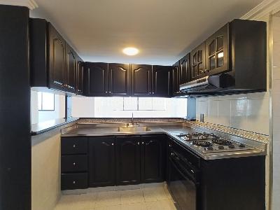 Apartamento de 2 alcobas en arriendo en Conquistadores, Medellín, 80 m² · foto 4 de 15
