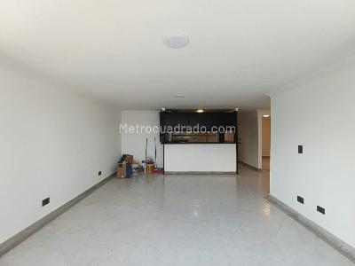 Apartamento de 2 alcobas en arriendo en Conquistadores, Medellín, 80 m² · foto 8 de 15