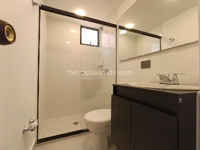 Apartamento de 2 alcobas en arriendo en Conquistadores, Medellín, 80 m² · foto 9 de 15