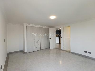 Apartamento de 2 alcobas en arriendo en Conquistadores, Medellín, 80 m² · foto 13 de 15