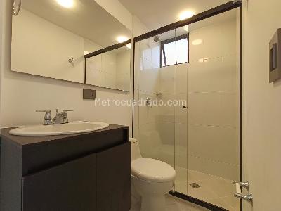 Apartamento de 2 alcobas en arriendo en Conquistadores, Medellín, 80 m² · foto 14 de 15
