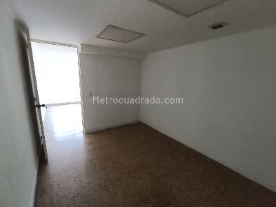 Casa de 5 alcobas en arriendo en Laureles Medellin, Medellín, 260 m² · foto 19 de 20