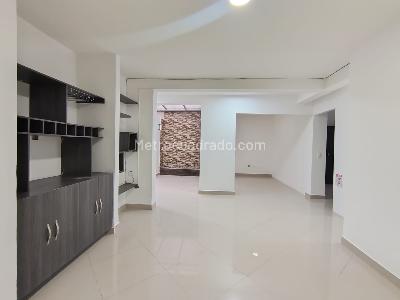Casa de 4 alcobas en arriendo en La Floresta, Medellín, 175 m² · foto 2 de 20