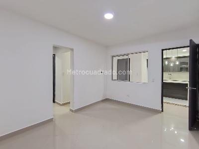 Casa de 4 alcobas en arriendo en La Floresta, Medellín, 175 m² · foto 13 de 20