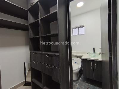 Casa de 4 alcobas en arriendo en La Floresta, Medellín, 175 m² · foto 14 de 20