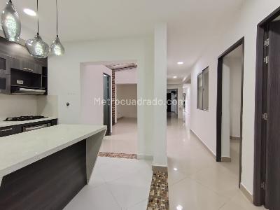 Casa de 4 alcobas en arriendo en La Floresta, Medellín, 175 m² · foto 16 de 20